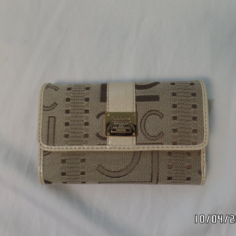Liz Claiborne Trifold Wallet Camel New With Tag Heritage Mosaic
